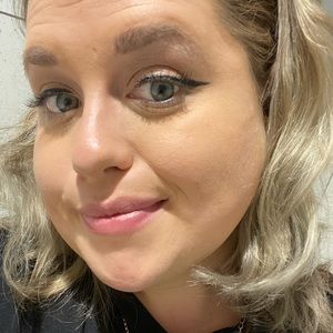 Meet your Posher, Natasha